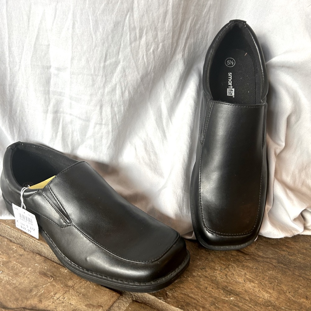 NWT-Boys Dress shoes